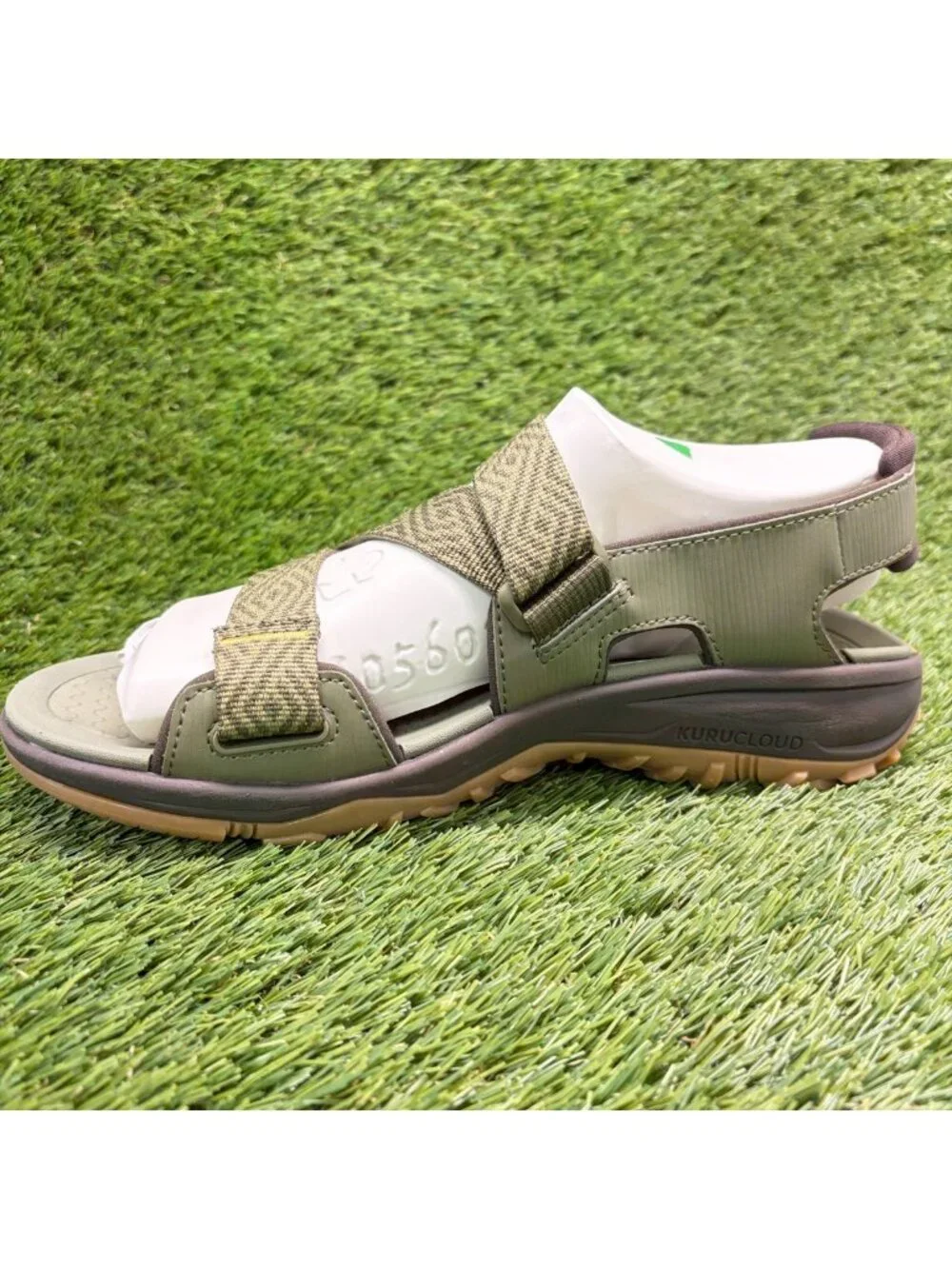 Kuru Current Mens Size 9 Olive Green Gum Beach Walking Outdoor Strappy Sandals